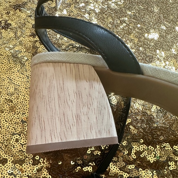 NWT. DOLCE VITA Maren Block Wood Heel Sandals - BLACK - Picture 6 of 16